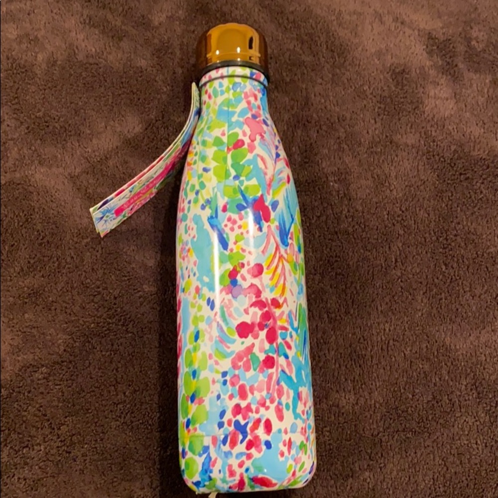 Brand new swell water bottle